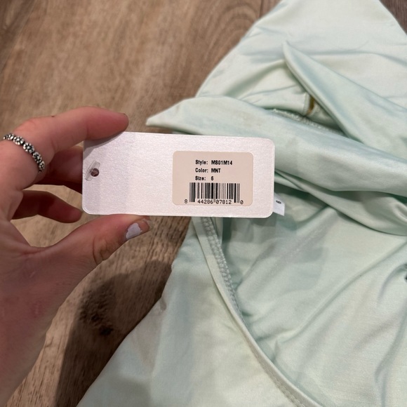 NWT Lspace Swimsuit Onepiece Mint Green Size 6 - Picture 3 of 5